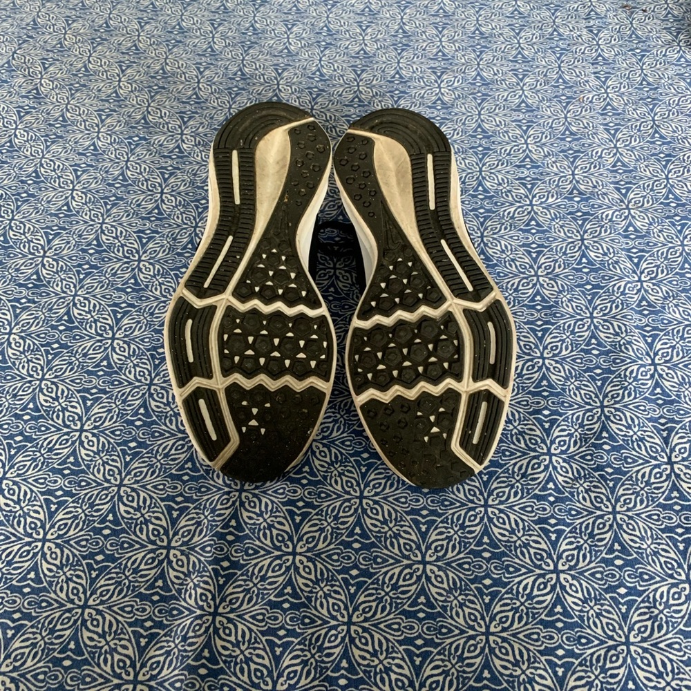 Nike running shoes - Picture 3 of 4